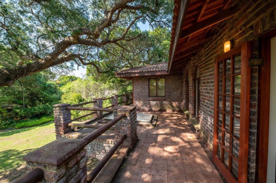 To Let 4 Bedroom Property for Rent in Brenton On Lake Western Cape